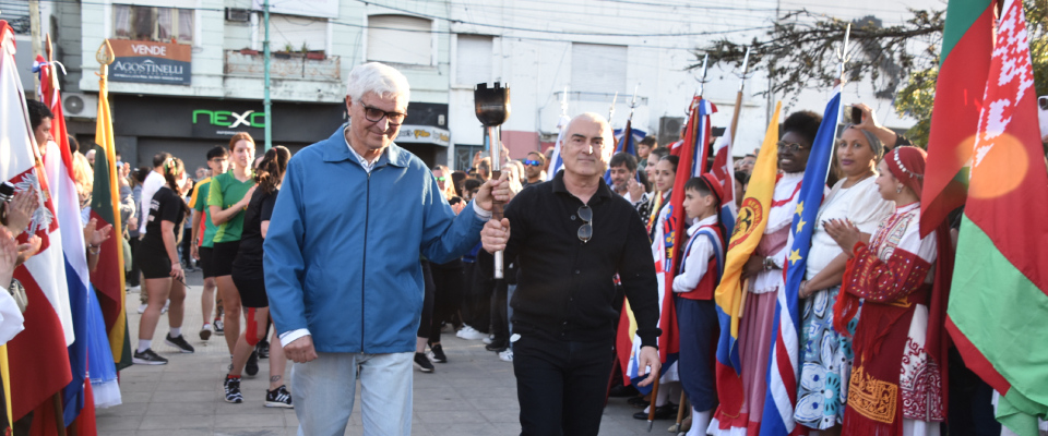 La Llama Votiva volvió a brillar en una nueva edición de la Posta del Inmigrante
